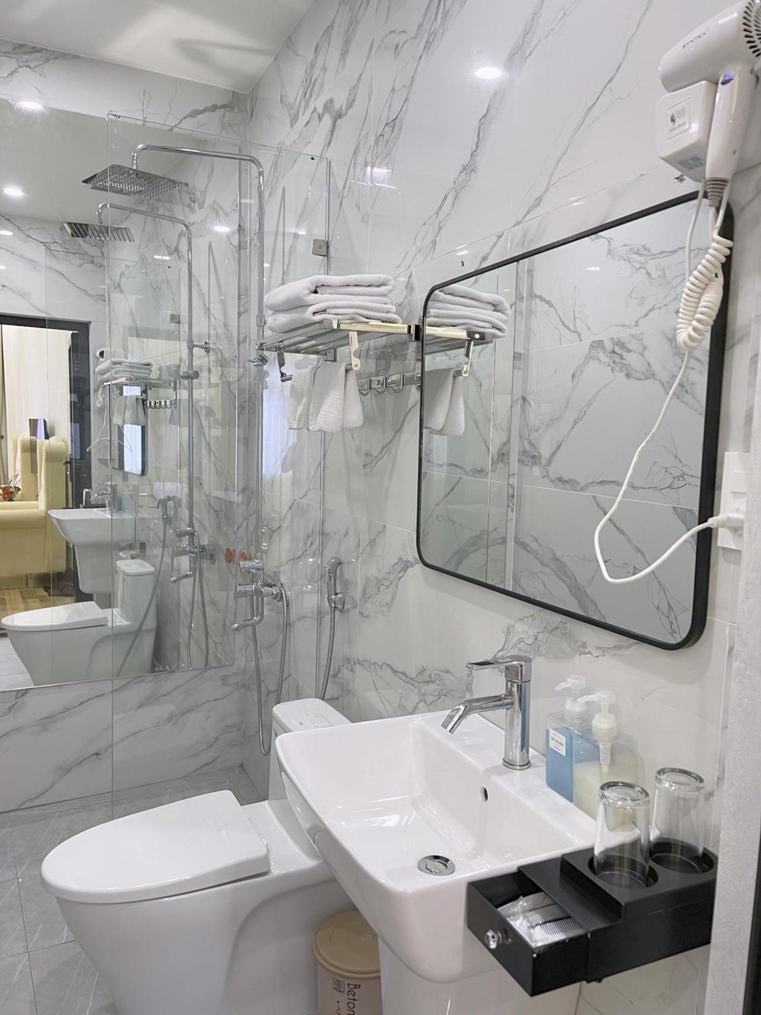 Chemi Noi Bai Airport Hotel & Travel Hanoi Eksteriør billede