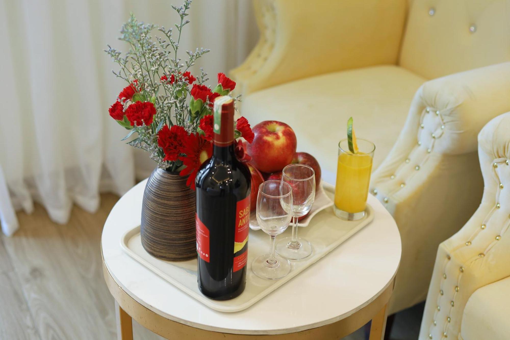 Chemi Noi Bai Airport Hotel & Travel Hanoi Eksteriør billede